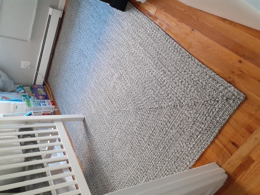 Learn the differences between traditional rug cleaning and green rug cleaning NYC